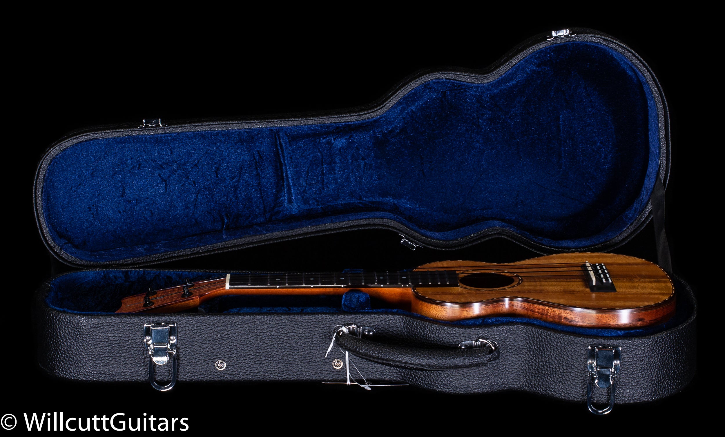 Kamaka HF-3 D Ukulele Tenor Deluxe with Case (100) - Willcutt Guitars
