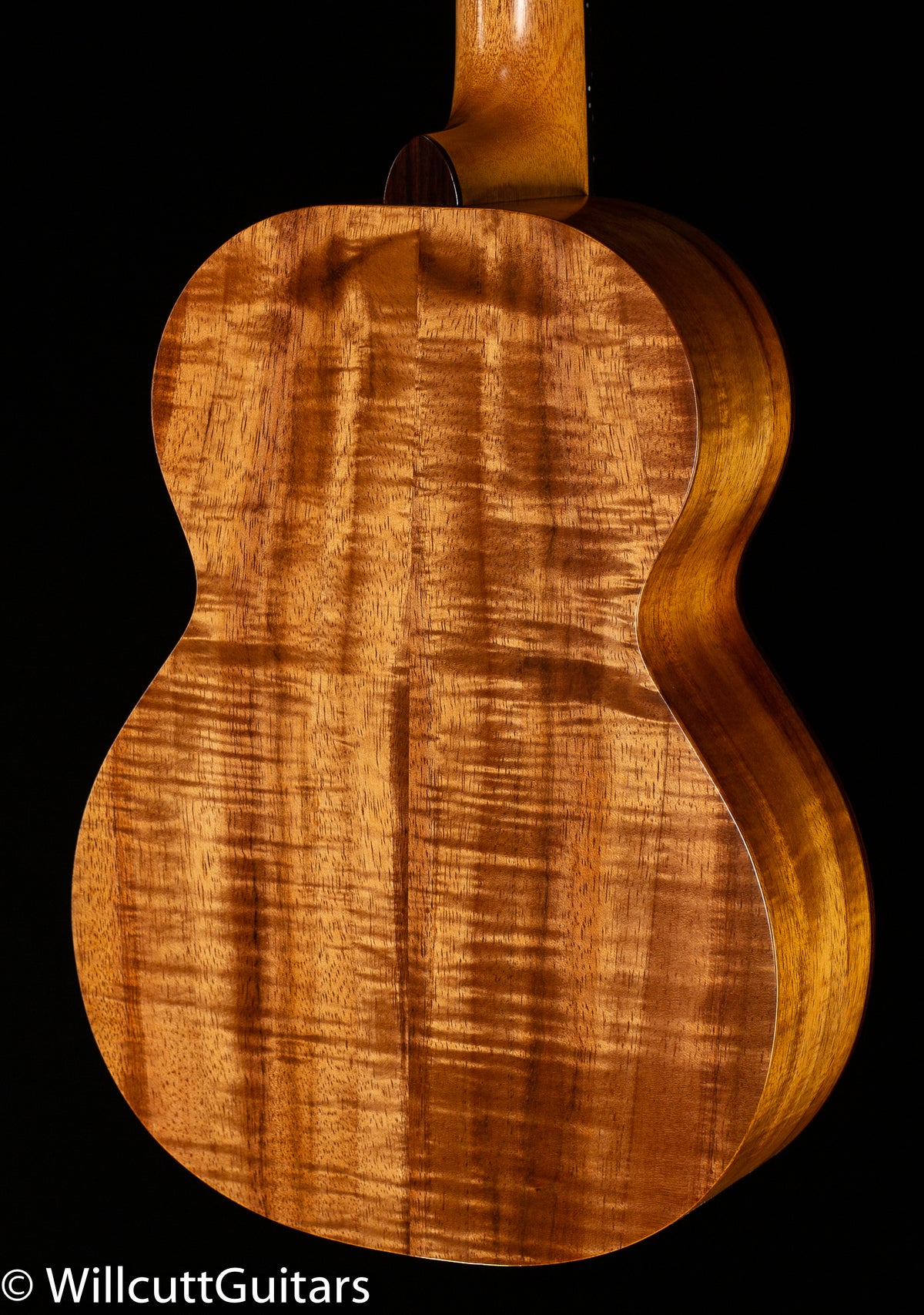 Kamaka HF-3 D Ukulele Tenor Deluxe with Case (100)