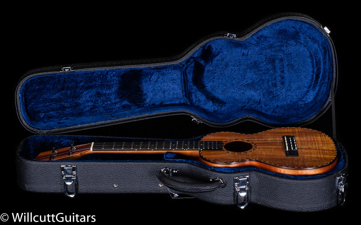 Kamaka HF-3 D Ukulele Tenor Deluxe with Case (100)