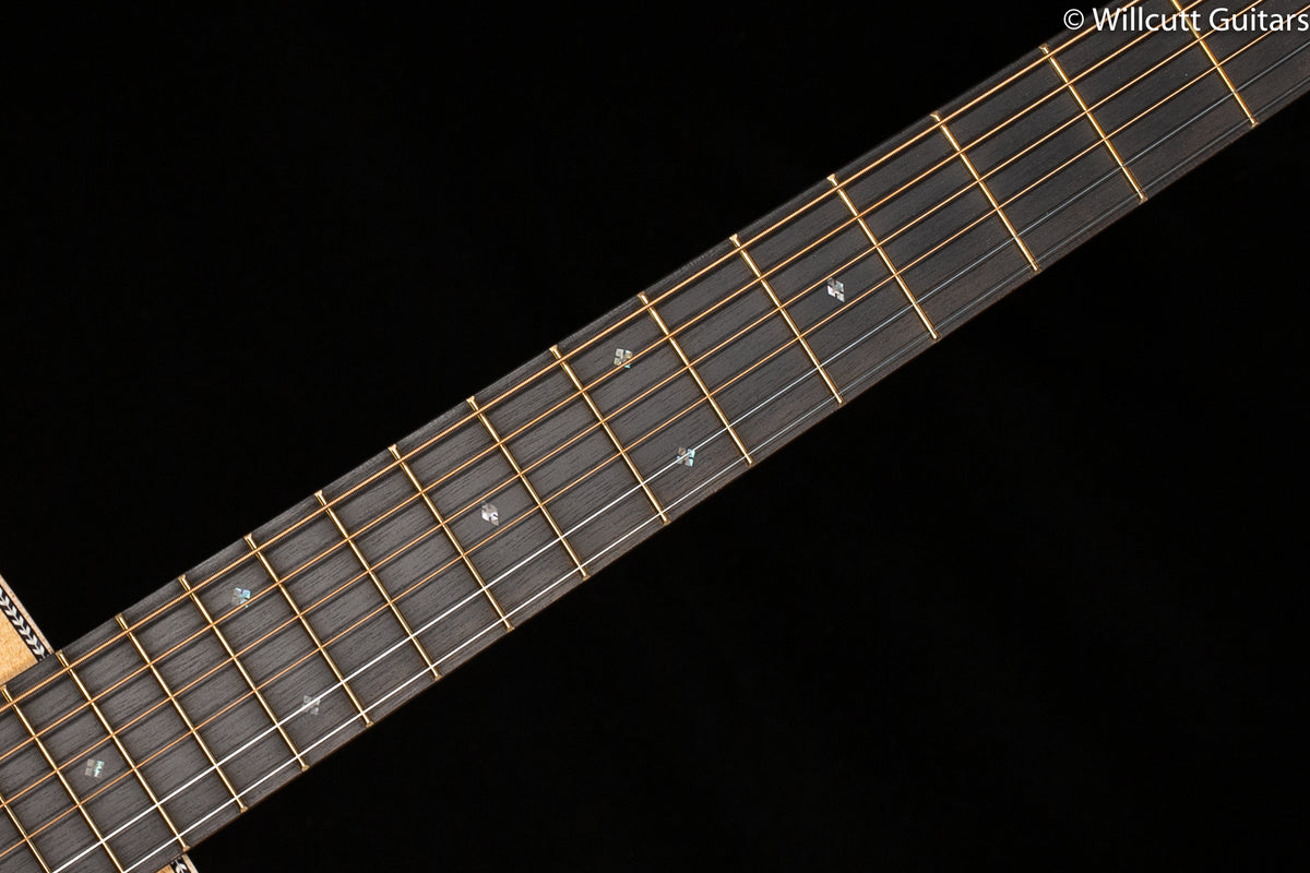 Martin OM-28 Modern Deluxe