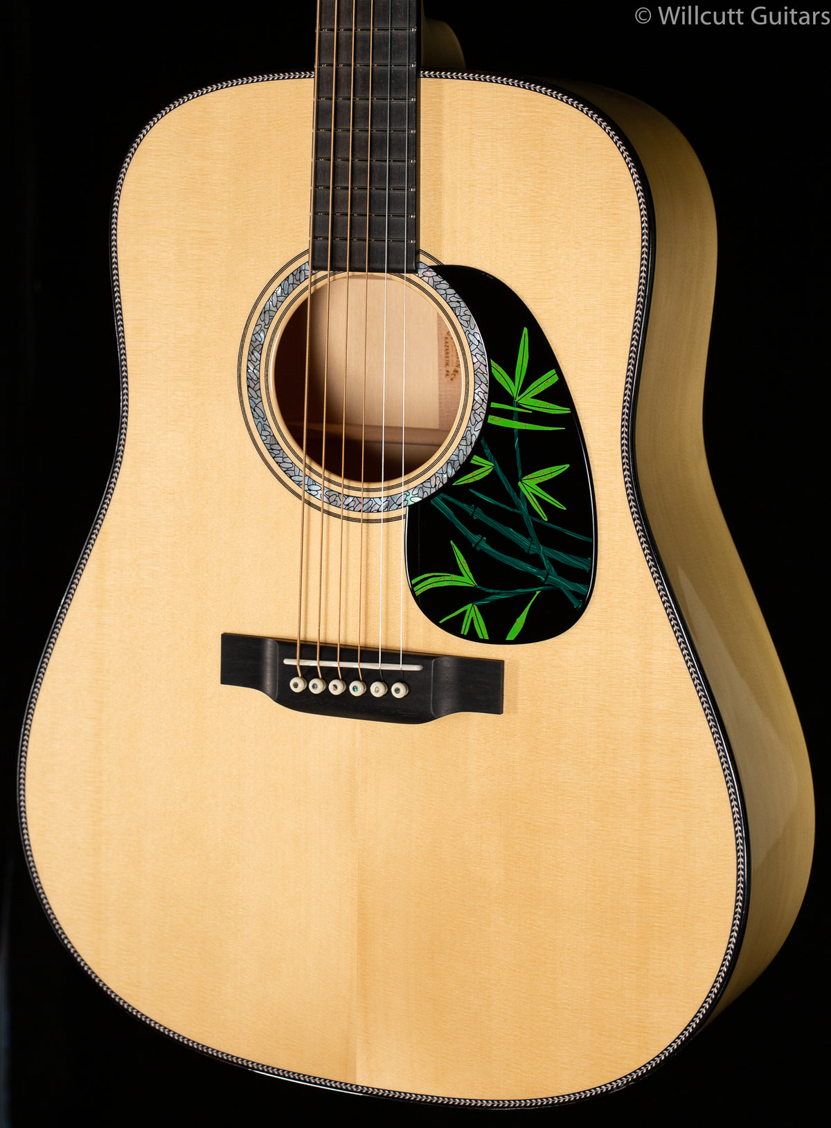 Martin Custom Shop Dreadnought Alaskan Cedar Sushi Inlay (995)