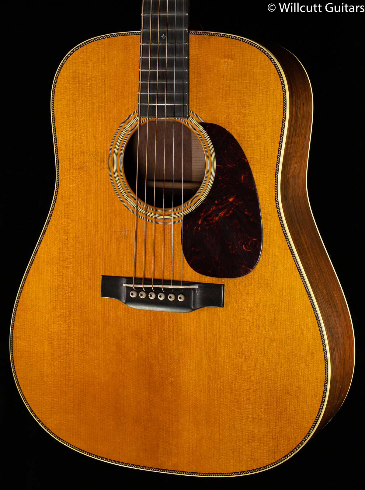 kazu！美品 Martin D-28 Martin D-28 Guitar & Case – Elderly Instruments