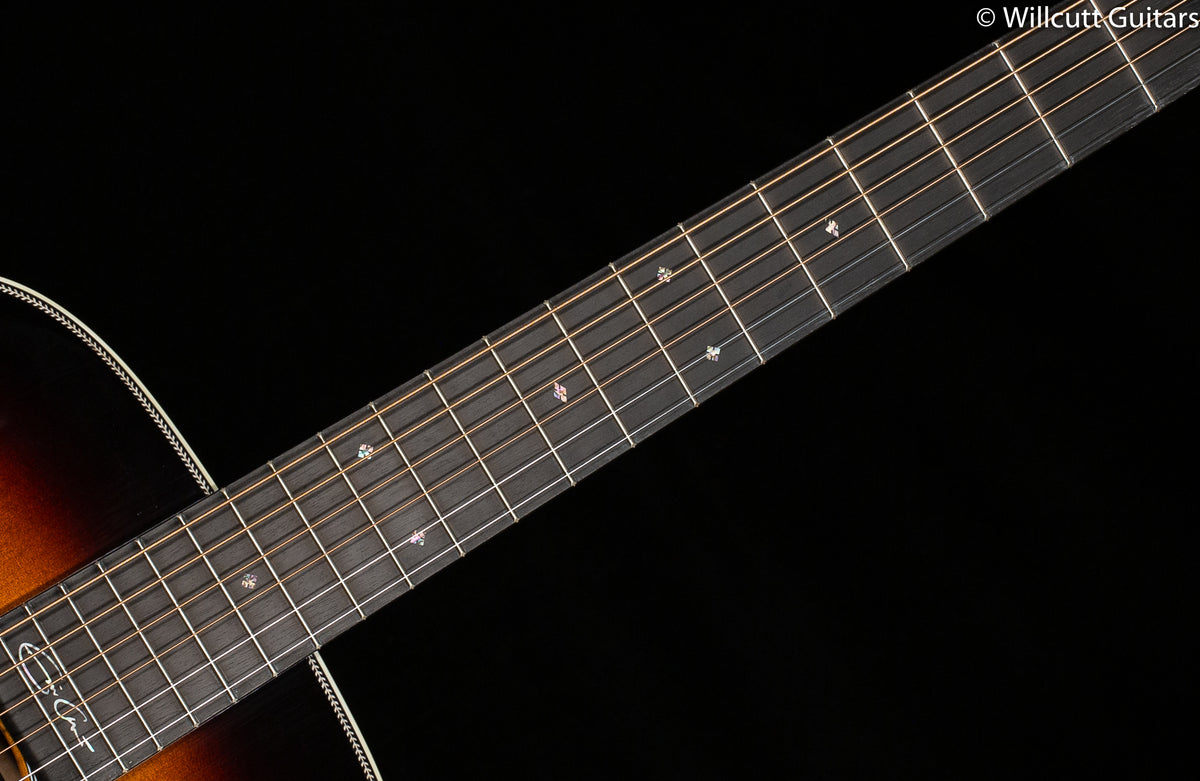 Martin 000-28EC Sunburst Eric Clapton