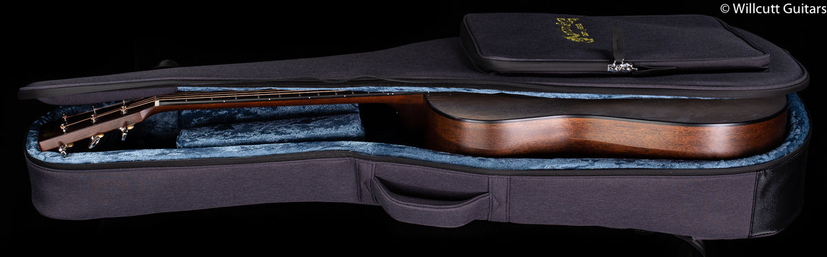 Martin D-16E Mahogany (784)