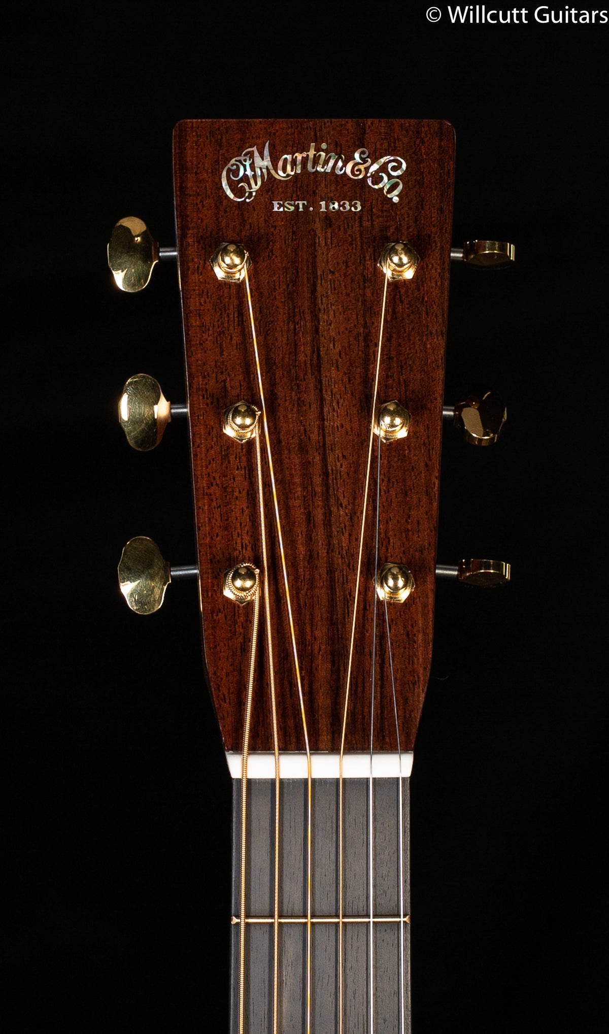 Martin D-28 Modern Deluxe