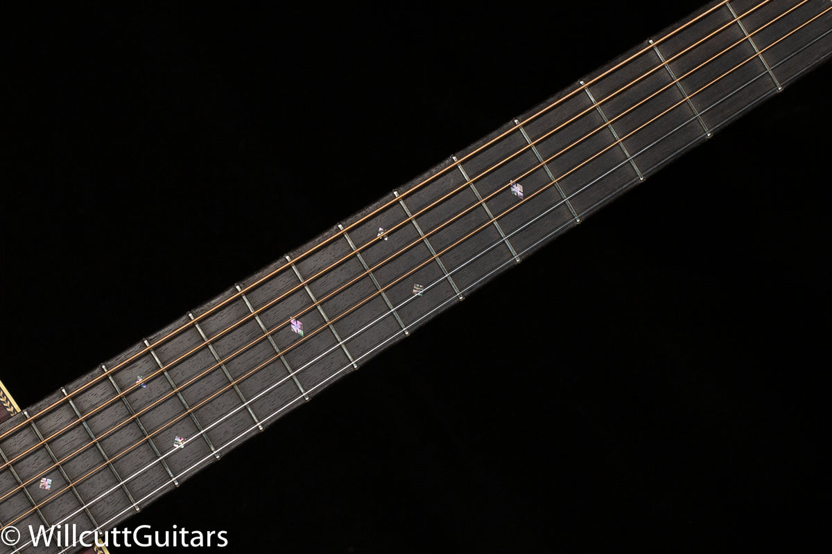 Martin Custom Shop Expert D-28 Authentic 1937 Stage 1 Aging Ambertone