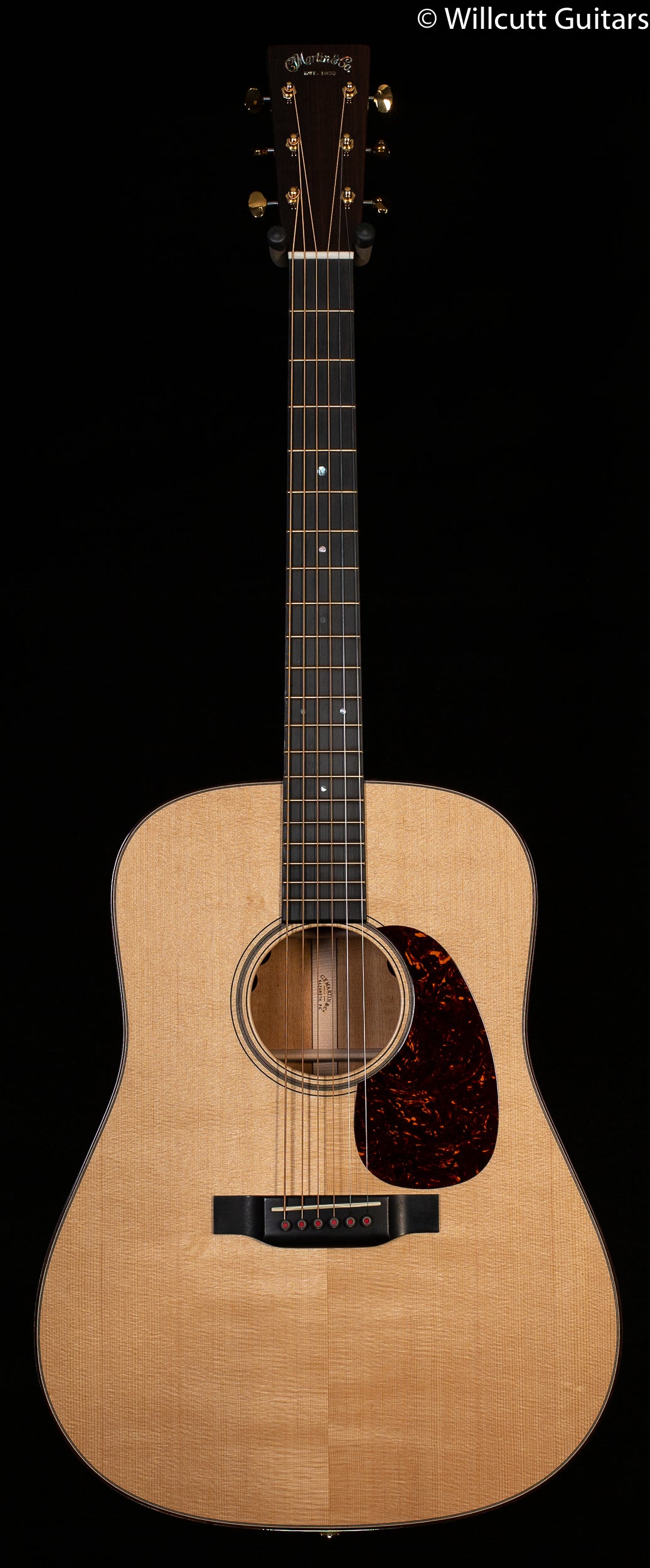 Martin D-18E Modern Deluxe