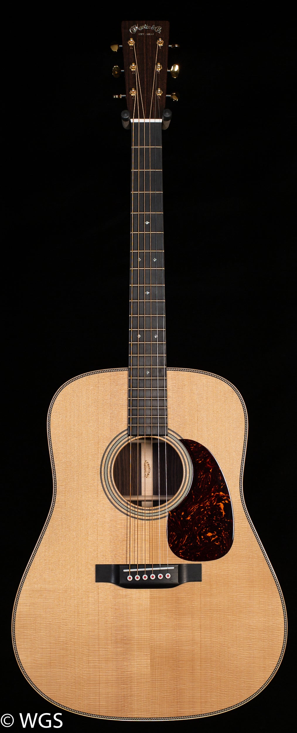Martin D-28 Modern Deluxe