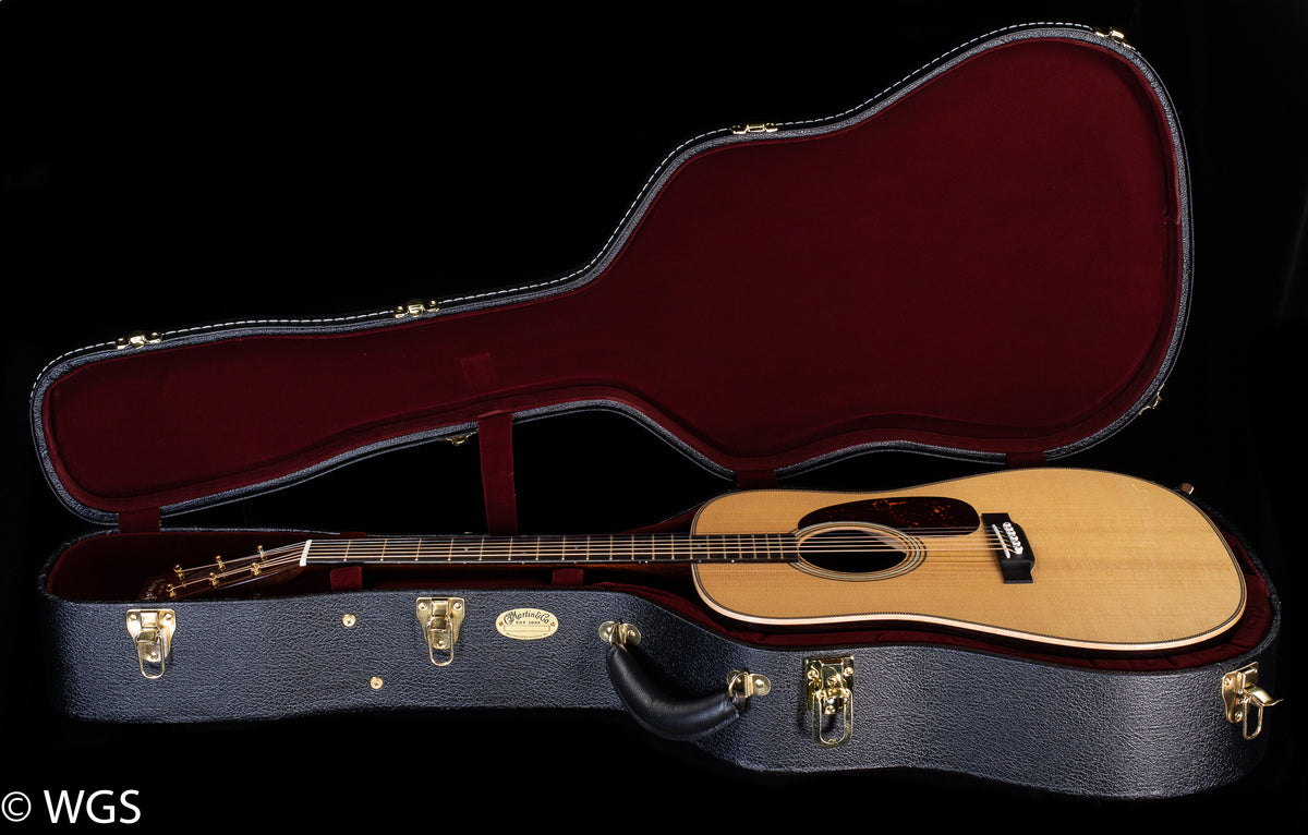 Martin D-28 Modern Deluxe
