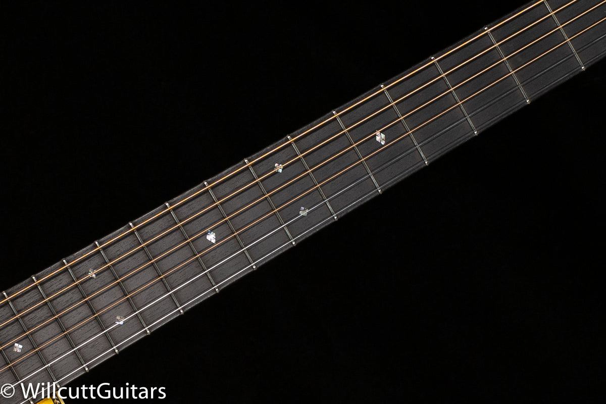 Martin Custom Shop Expert D-28 Authentic 1937 Stage 1 Aging