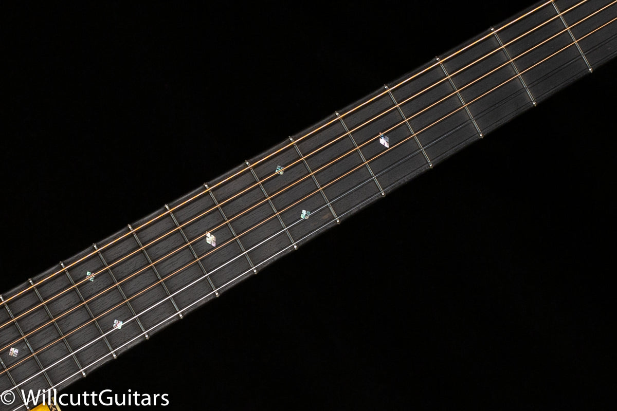 Martin Custom Shop Expert D-28 Authentic 1937 Stage 1 Aging