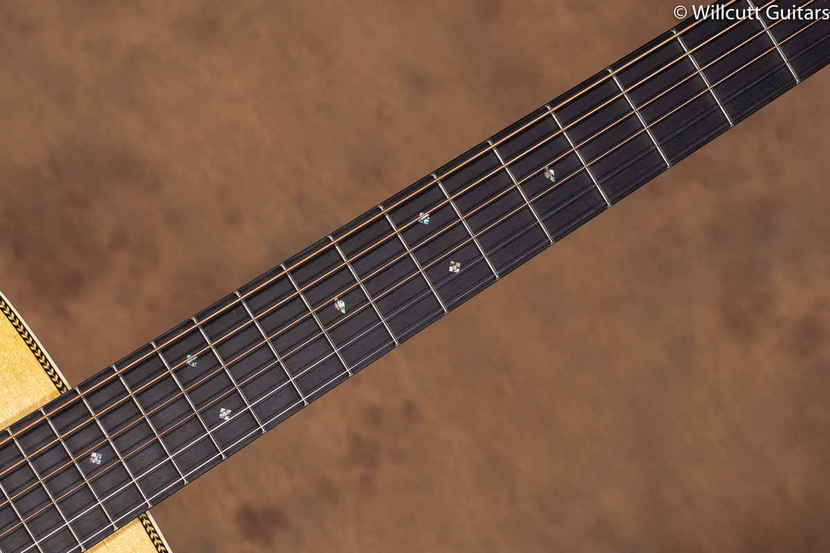 2021 Martin 000-28 USED