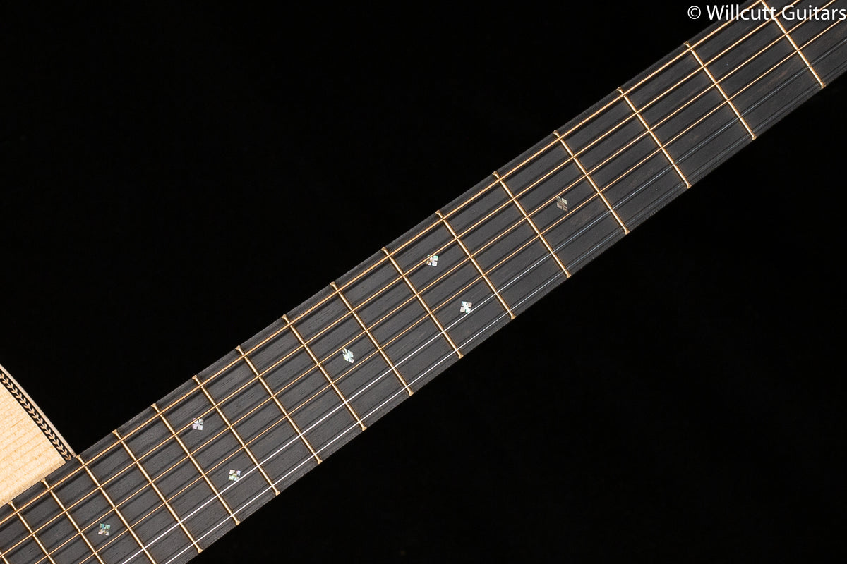 Martin OM-28 Modern Deluxe