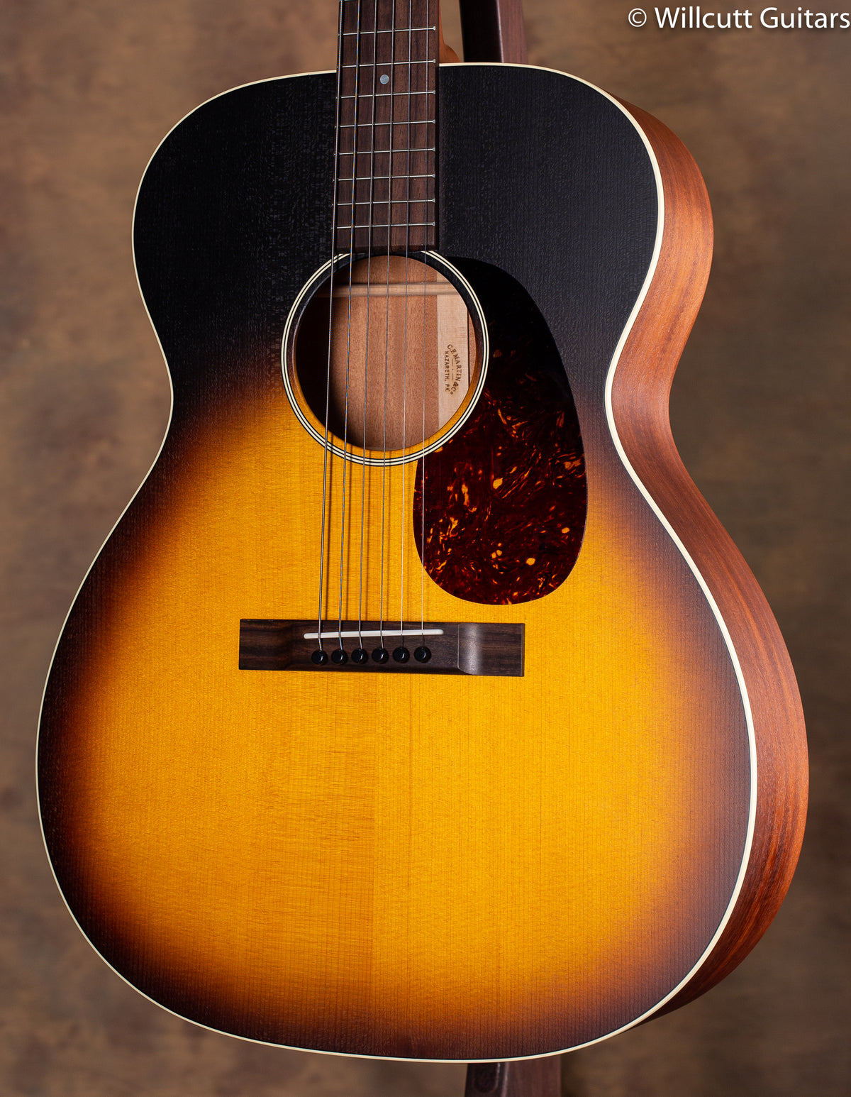 Martin 000-17 Whiskey Sunset USED