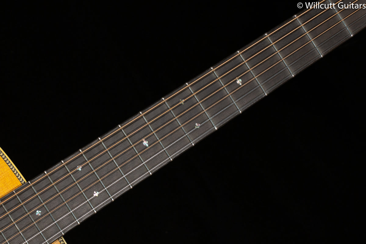 Martin D-28 Authentic 1937 Aged