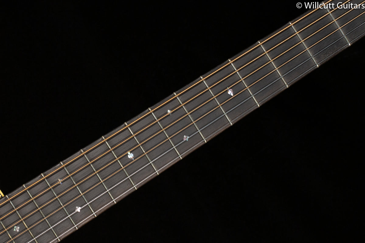 Martin Custom Shop Expert D-28 Authentic 1937 Stage 1 Aging