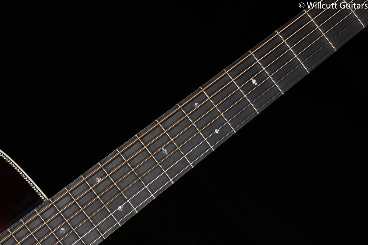 Martin 000-28EC Sunburst Eric Clapton