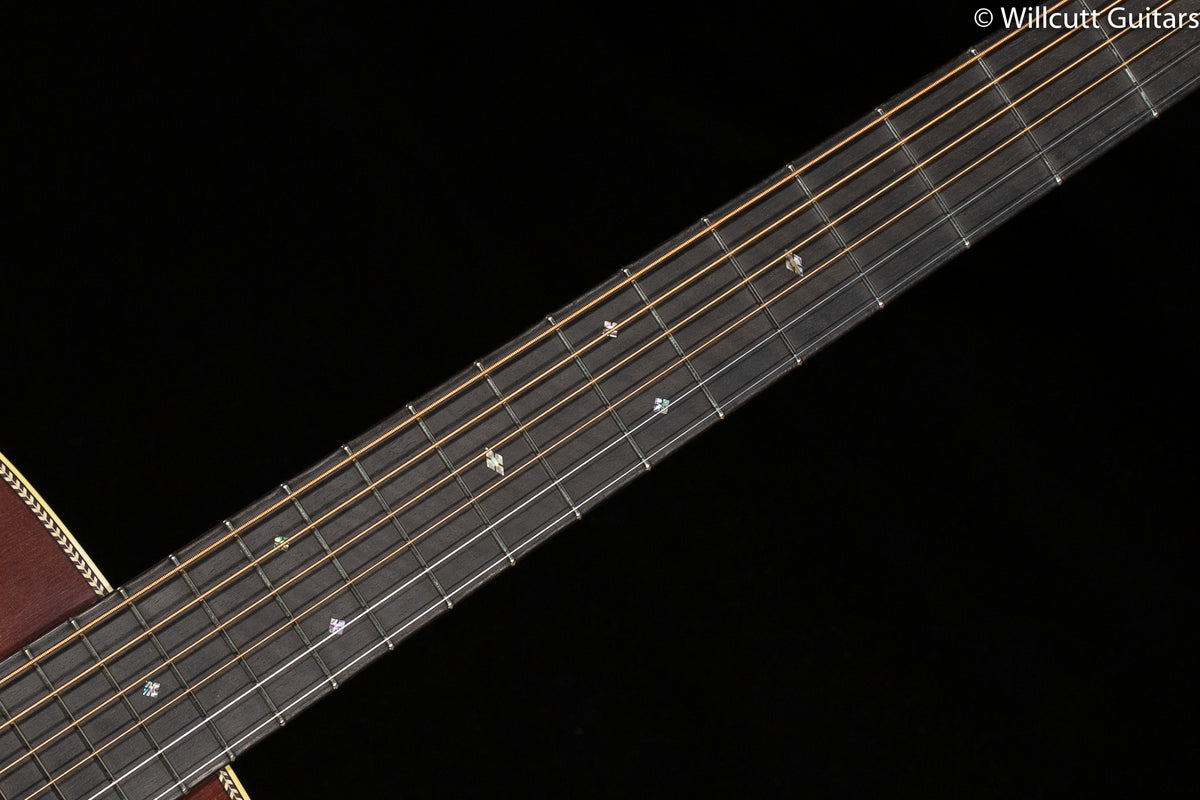 Martin Custom Shop Expert D-28 Authentic 1937 Stage 1 Aging Ambertone