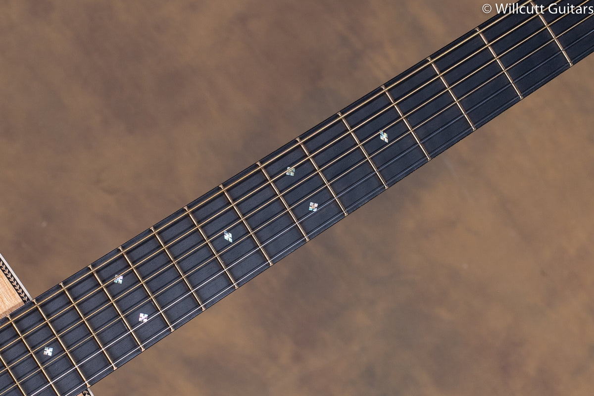 Martin 00-28 Modern Deluxe