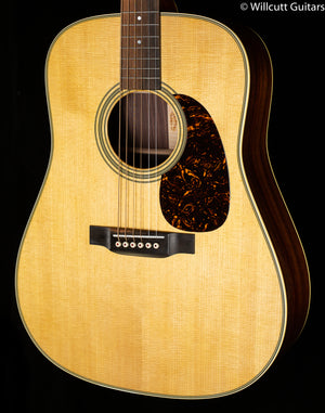 Martin D-28 (755)