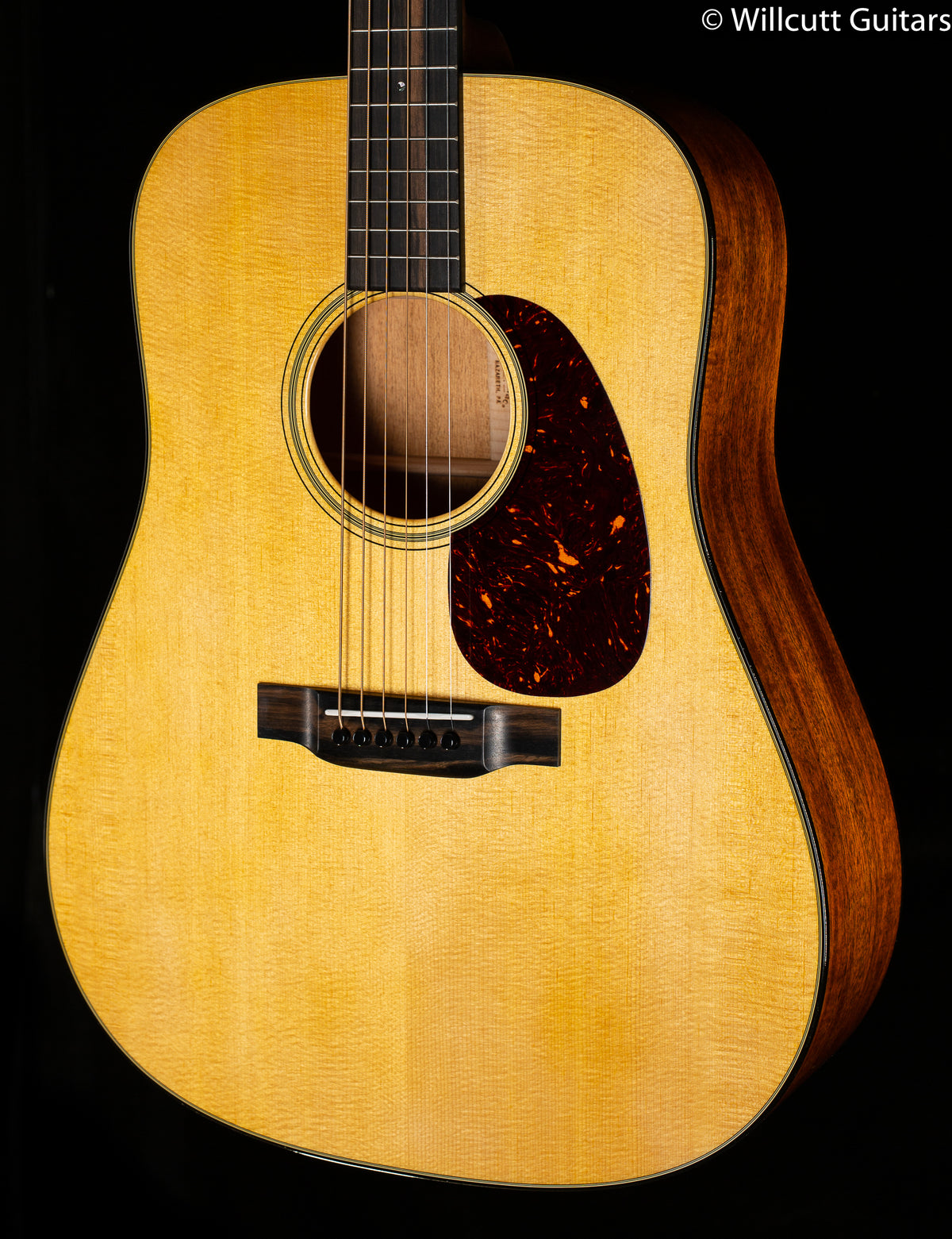 Martin D-18 (808)