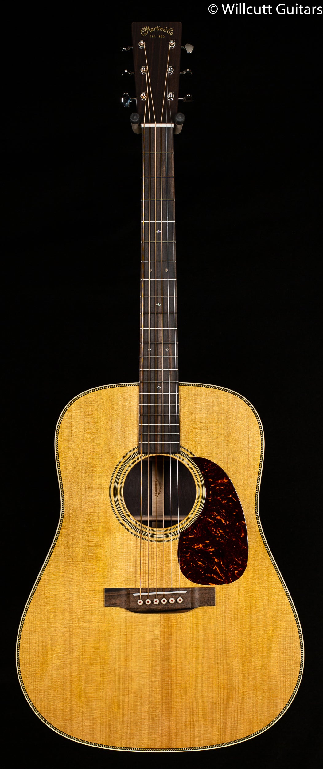 Martin HD-28 (590)