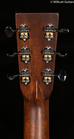 Martin HD-28 (590)