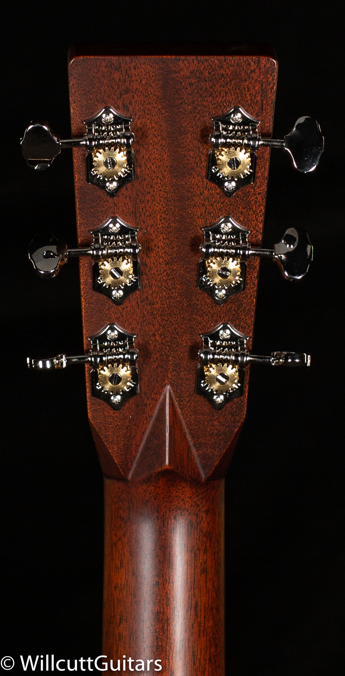 Martin HD-28 Sunburst (110)