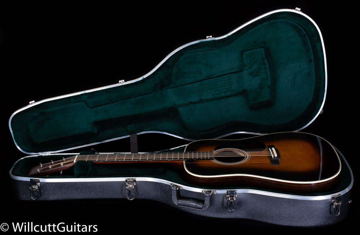 Martin HD-28 Sunburst (110)