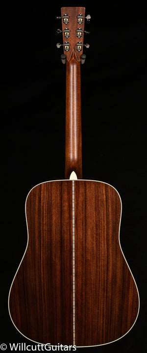 Martin D-28 (830)