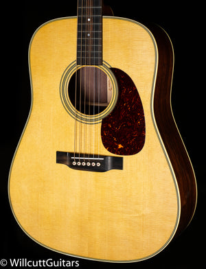 Martin D-28 (830)