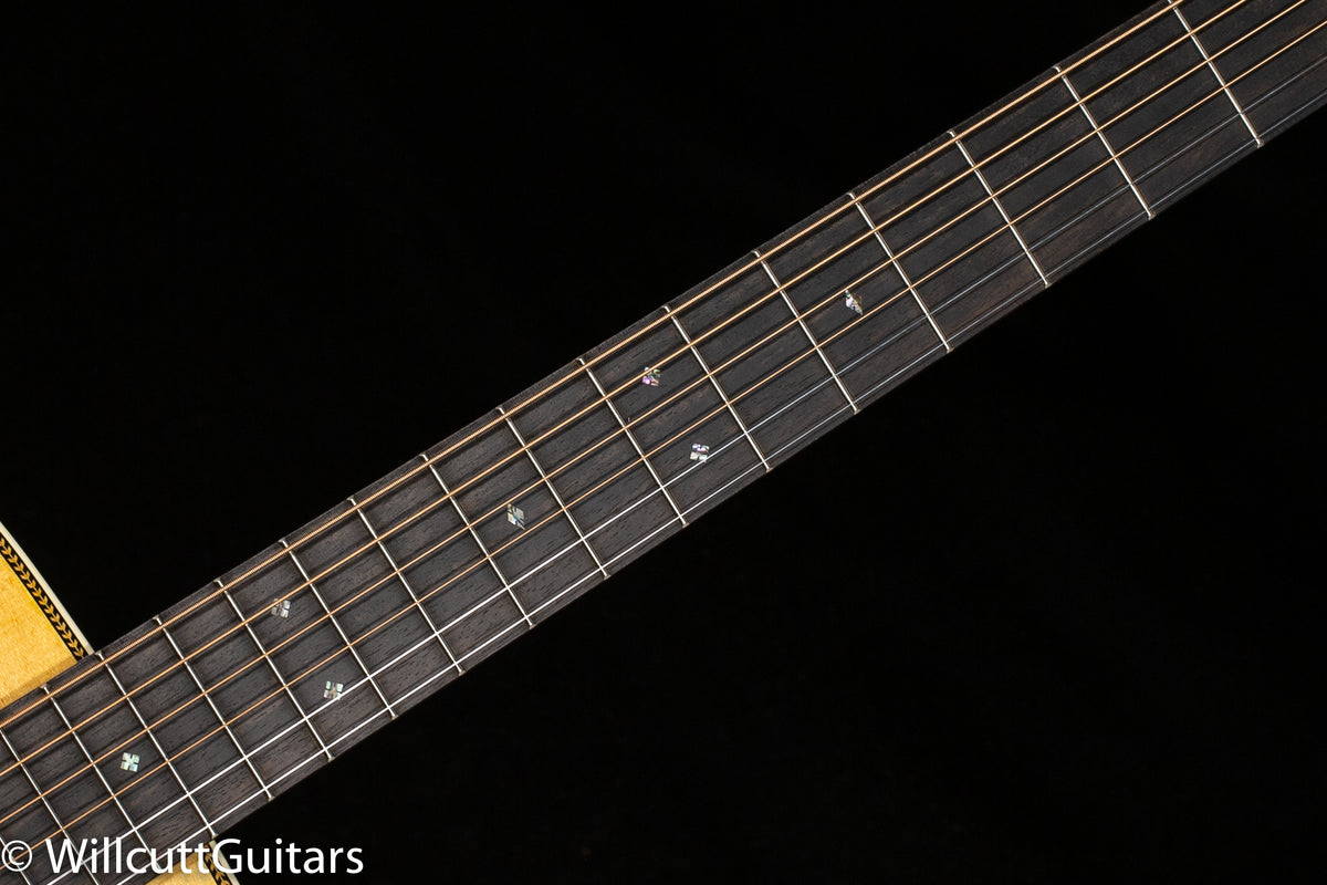 Martin 000-28 (863)