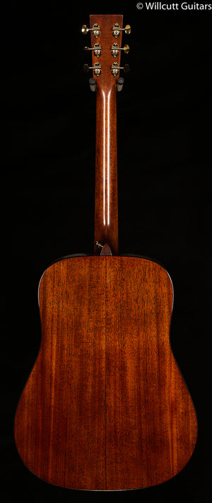 Martin D-18E Modern Deluxe (849)