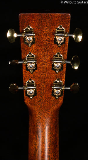 Martin D-18E Modern Deluxe (849)