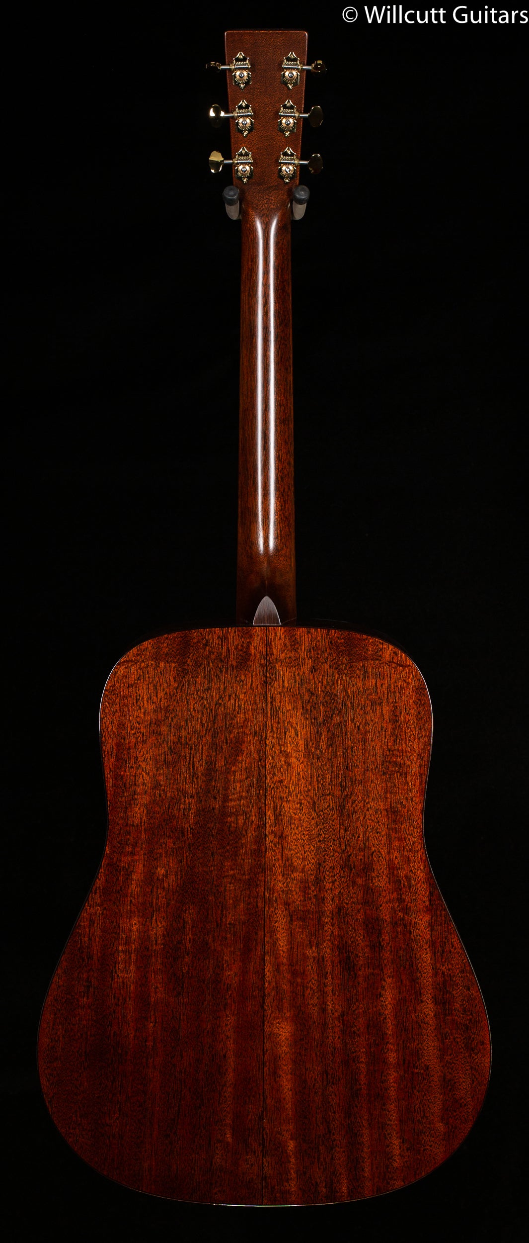 Martin D-18 Modern Deluxe (060)