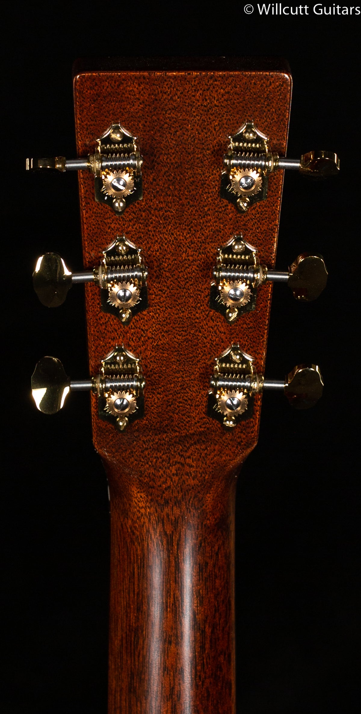 Martin D-18 Modern Deluxe (060)