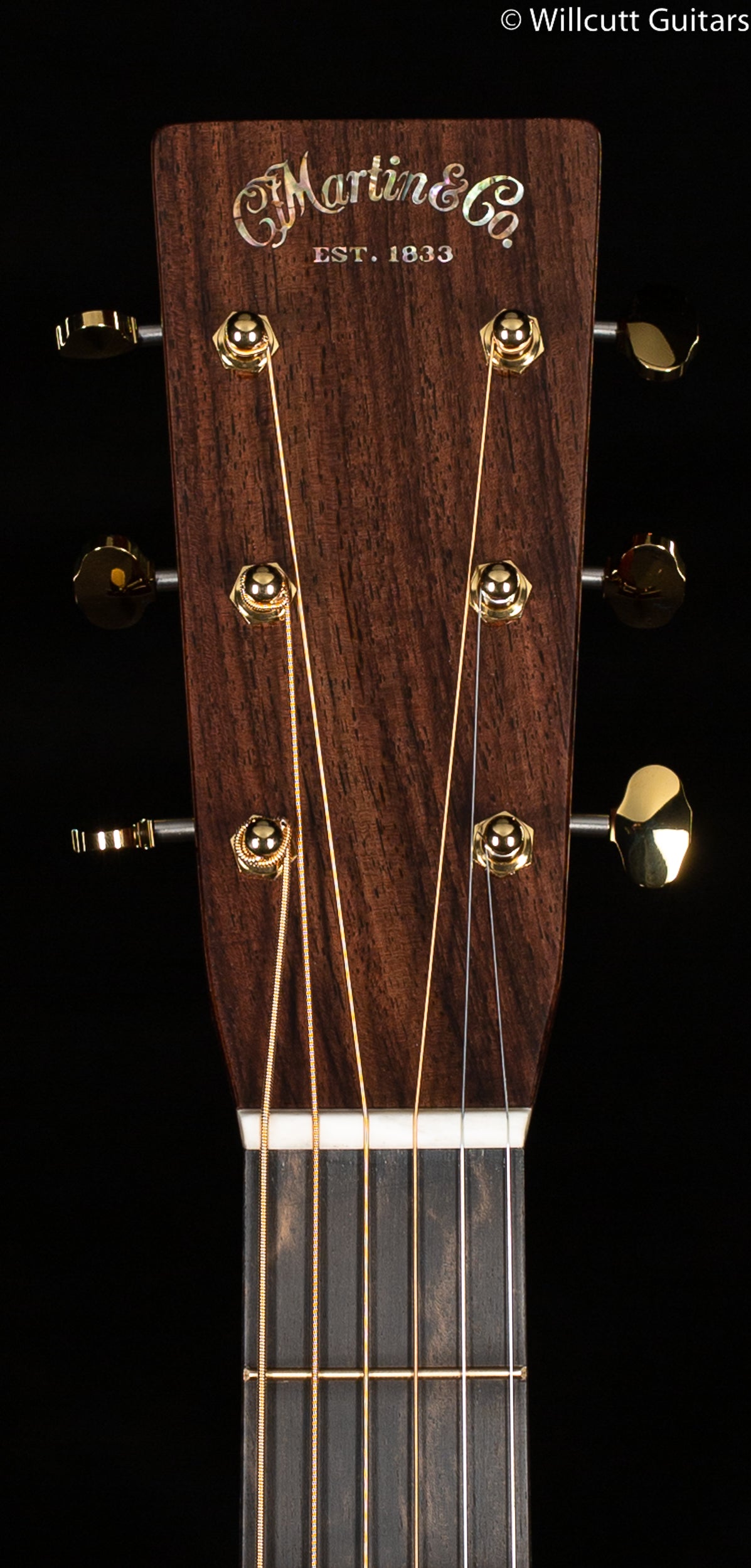 Martin D-28 Modern Deluxe (914)