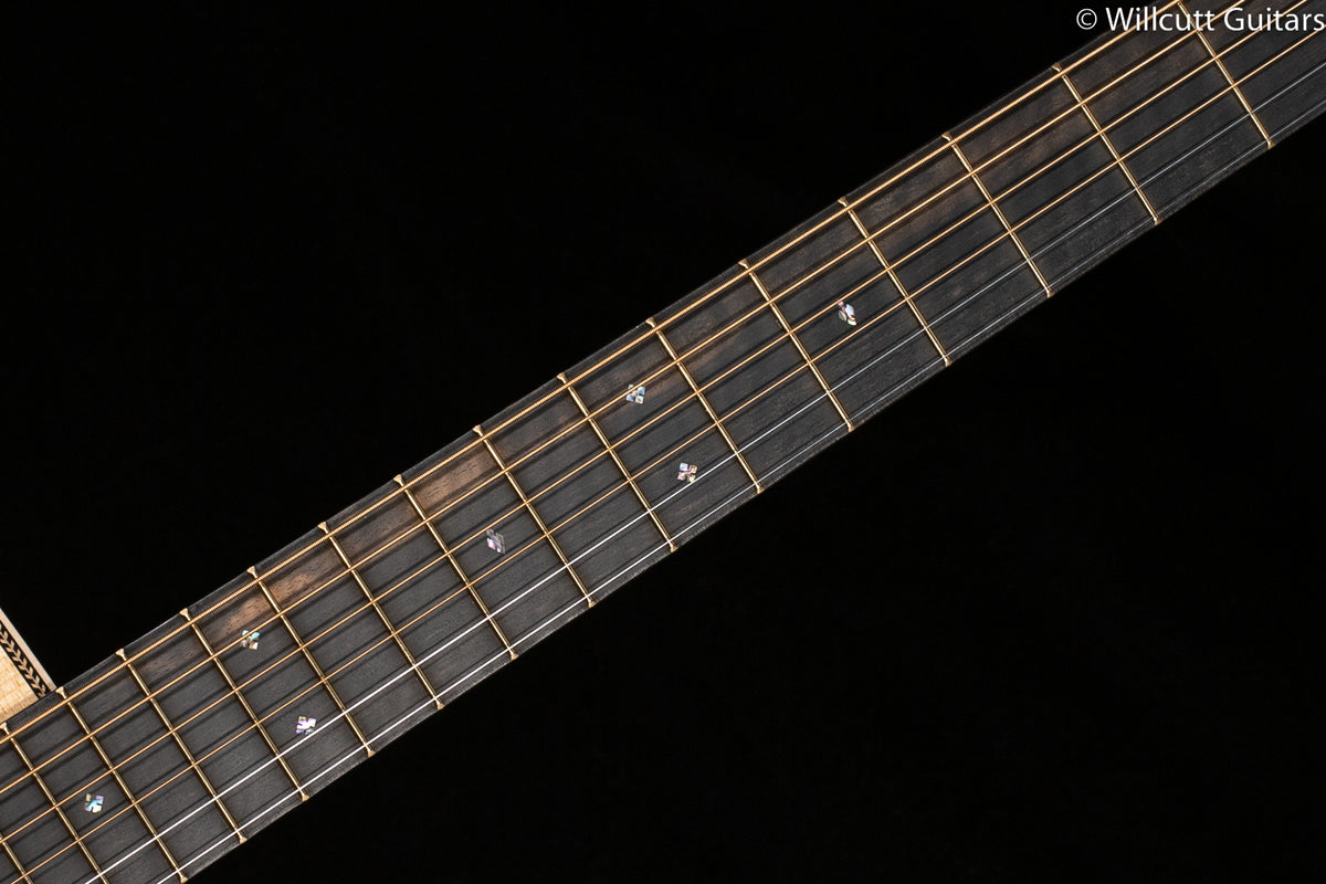 Martin 00-28 Modern Deluxe (450)