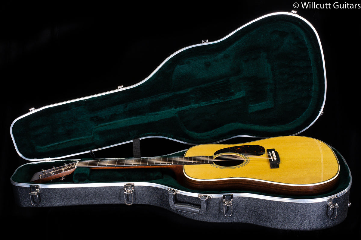Martin HD-28 (819)