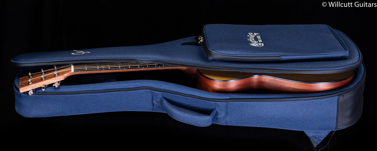 Martin 000JR-10E Shawn Mendes (347)