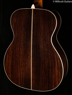 Martin 000-28 Modern Deluxe (738)