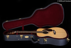 Martin 000-28 Modern Deluxe (738)