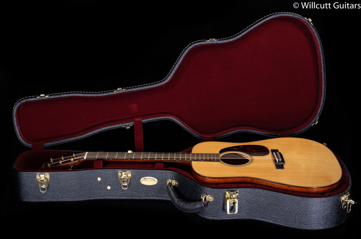 Martin D-18E Modern Deluxe (728)
