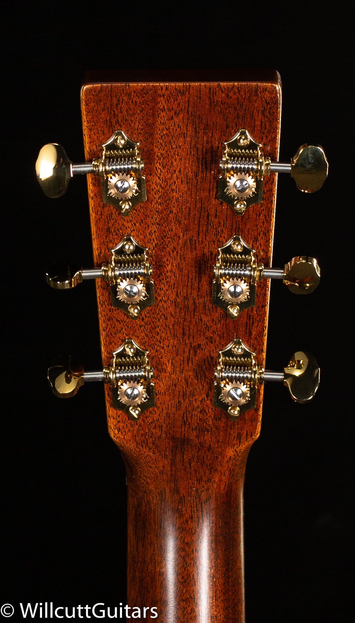 Martin D-18E Modern Deluxe (834)