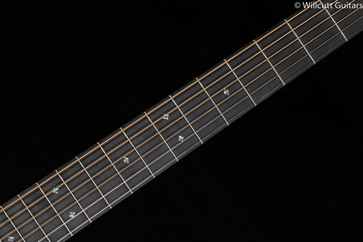 Martin HD-28 (805)