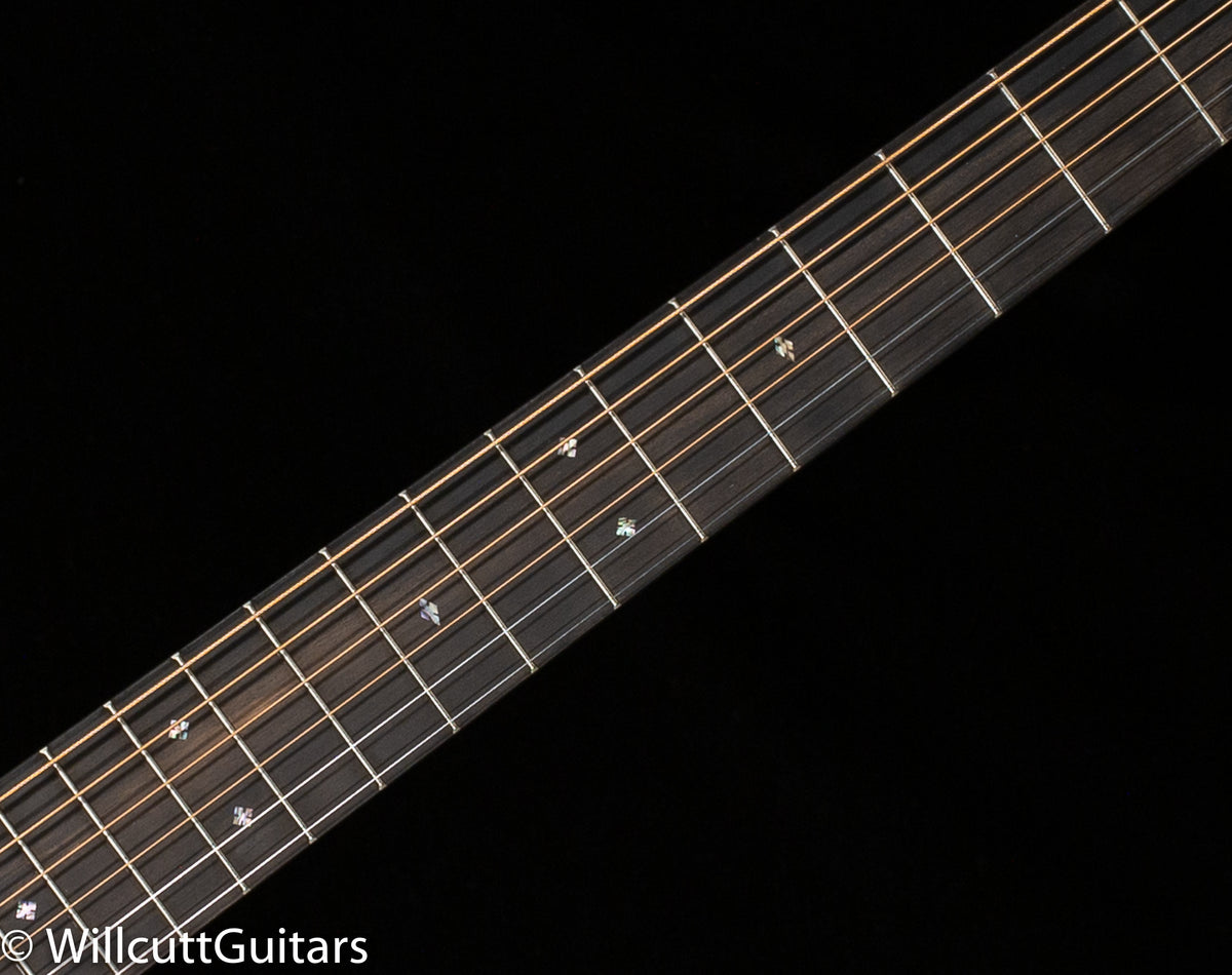 Martin 000-28 Sunburst (100)
