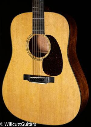 Martin D-18 (187)