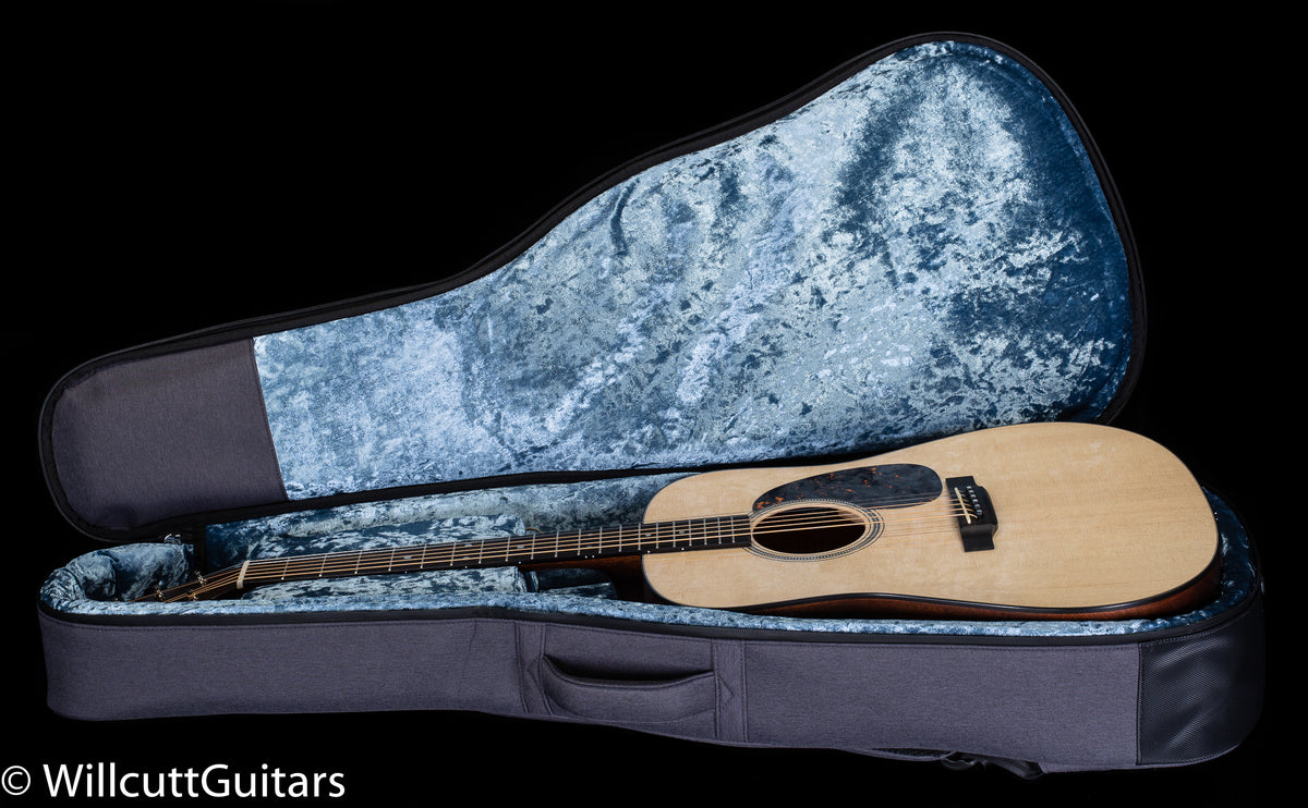 Martin D-16E Sitka/Mahogany (840)