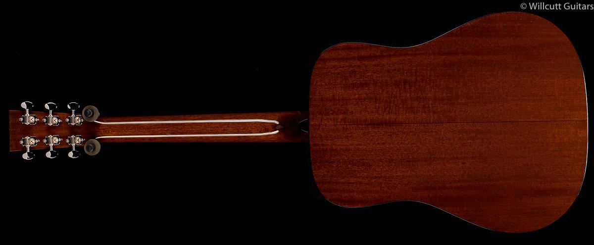 Collings D1A Varnish (204)