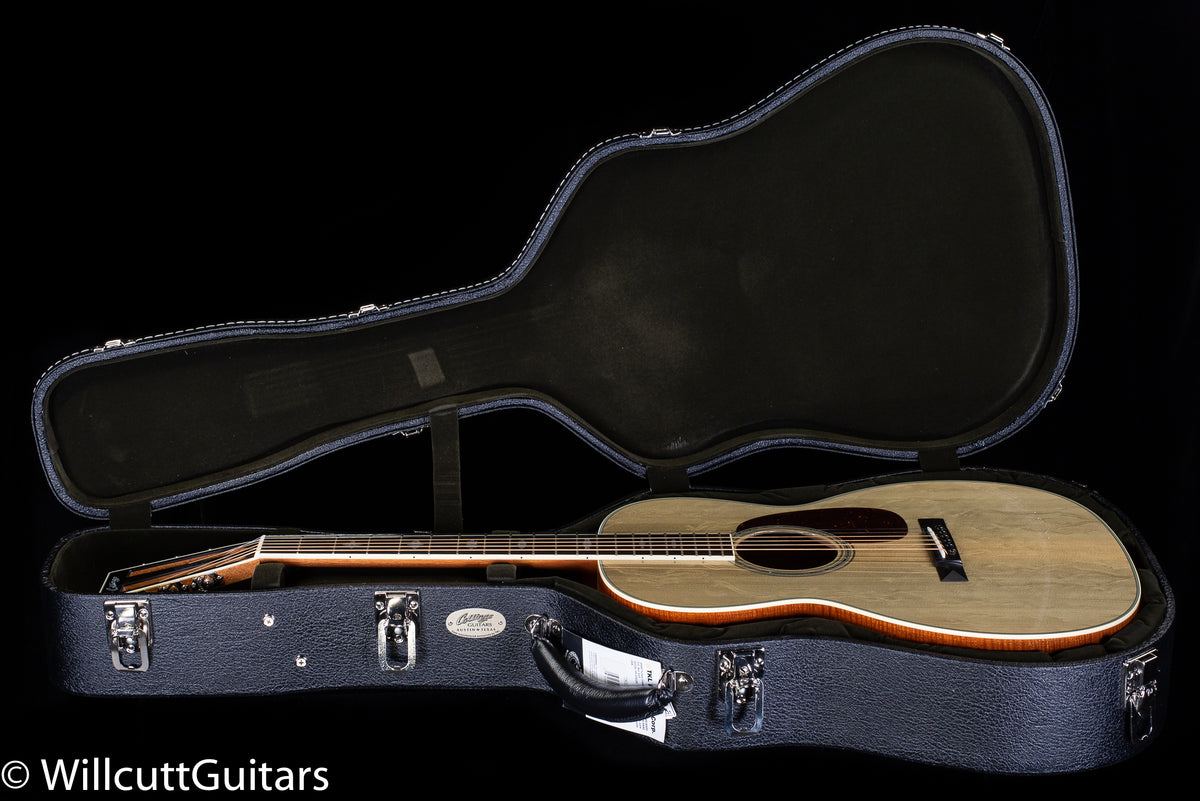 Collings 0003 Blue Spruce BearClaw